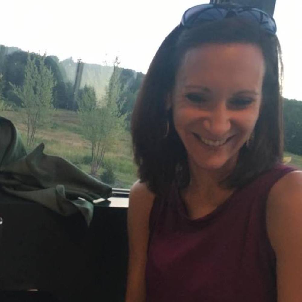 Meet your Posher, Laurie